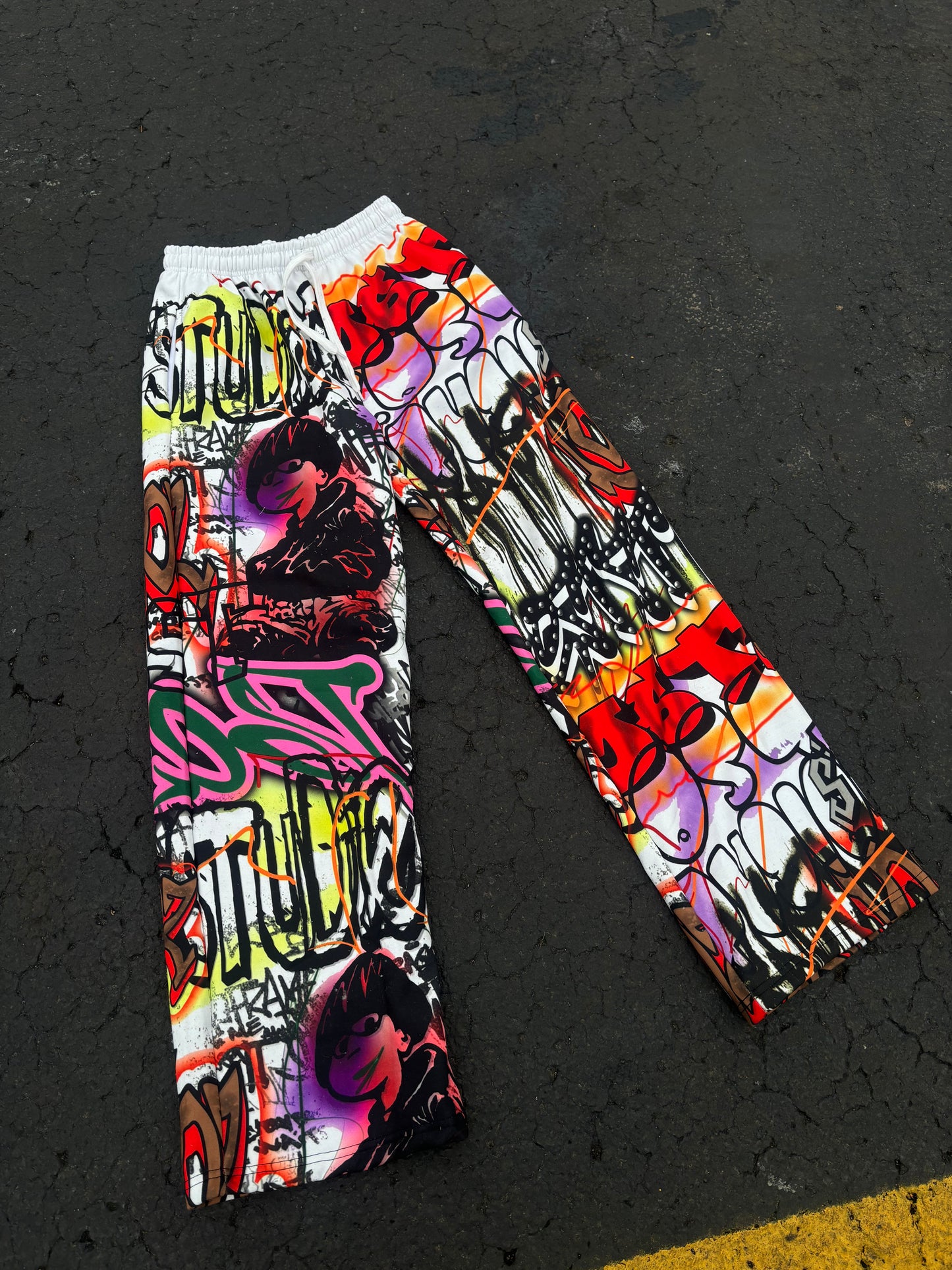 LOST GRAFFITI SWEATPANTS